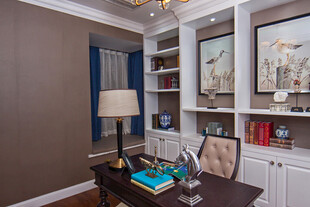 现代简约风格书房一角