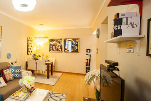 温馨现代风家居室内一角