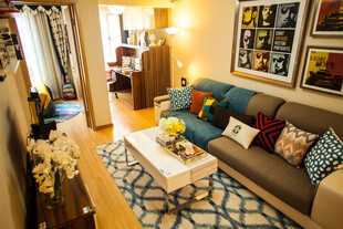 温馨现代风客厅室内场景