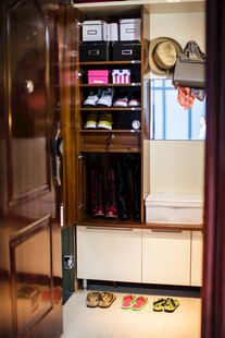 温馨入户鞋柜及装饰场景