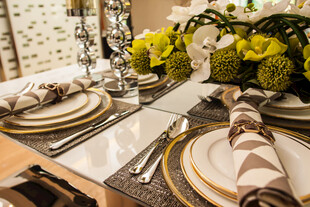精致餐桌布置 尽显优雅