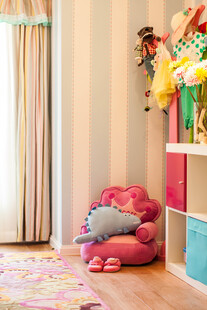 可爱儿童房的温馨角落