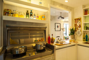 温馨现代风厨房一角