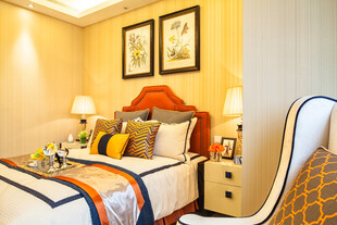 温馨舒适的卧室场景