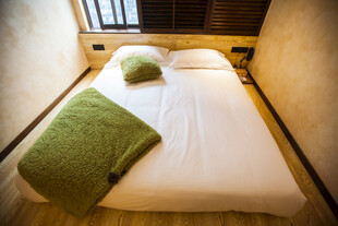 简约温馨日式风格卧室一角