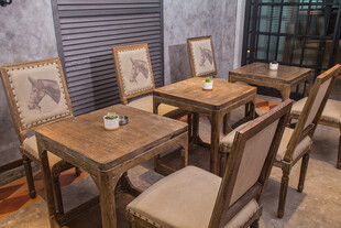 复古风格实木餐桌椅组合