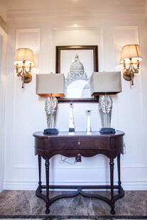 优雅复古的客厅边柜装饰