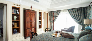 现代简约风格温馨客厅一角