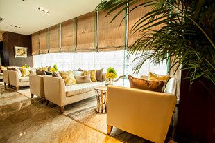 现代舒适客厅室内布置