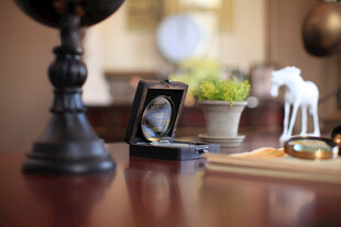 复古桌面摆件的精致瞬间