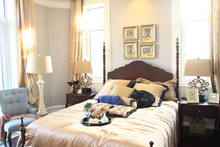 温馨卧室展现闲适生活场景