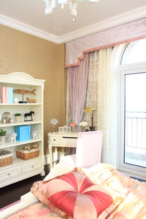 温馨少女卧室布置展示