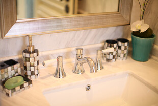 精致浴室洗手台装饰摆件