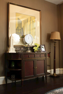 复古风格的客厅边柜装饰