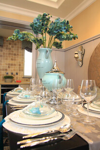 优雅餐桌布置 尽显精致格调