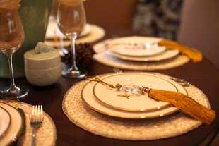 精致餐桌布置尽显优雅