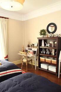 温馨简约卧室室内布置