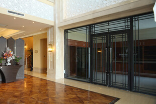 豪华室内玻璃门设计场景