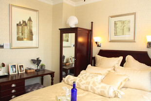 温馨典雅的卧室一角