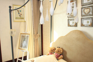 温馨儿童房角落布置