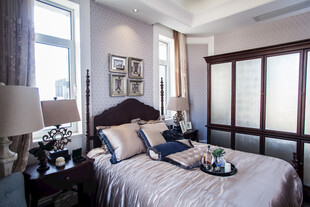 现代简约风格温馨卧室空间