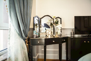 复古梳妆台 精致化妆角落