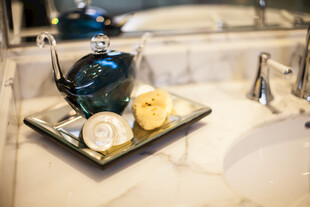 精致卫浴香薰摆件组合