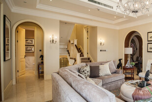 欧式典雅客厅温馨场景