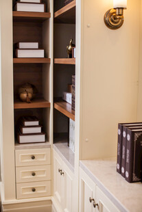 简约风格的书房收纳一角