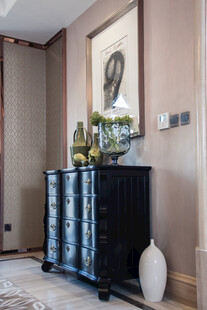 中式风格玄关柜装饰摆件