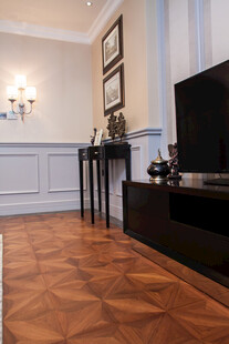 现代简约客厅木地板装饰