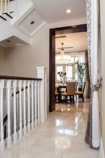 现代风格室内走廊与楼梯