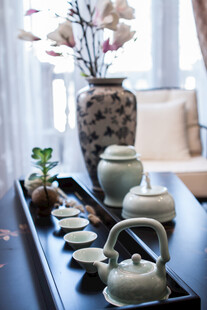中式雅致茶具与室内摆件
