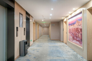 现代风格走廊室内场景