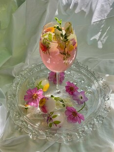 缤纷花果鸡尾酒精致摆盘