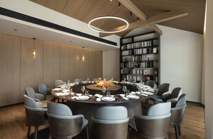 现代中式风格豪华餐厅包间