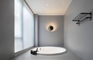 简约风浴室圆形浴缸设计