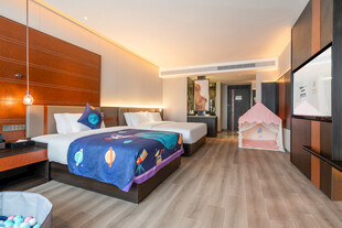 温馨亲子主题酒店客房