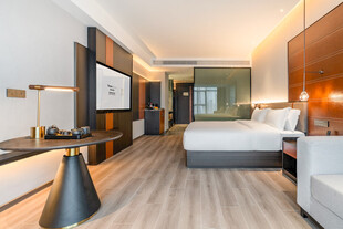 现代风格酒店客房全景