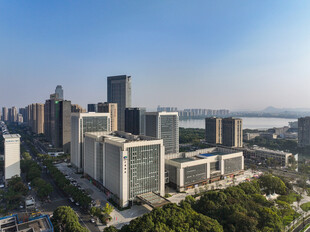 城市现代化建筑群俯瞰