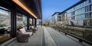 现代户外休闲走廊景观