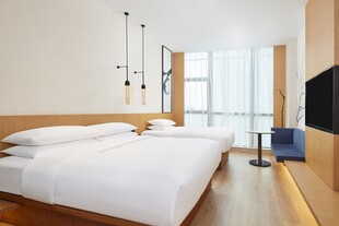 现代简约风格双床酒店房间