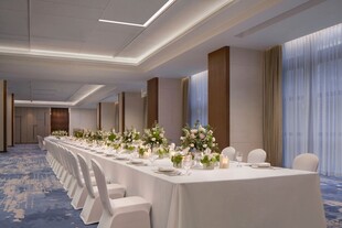 现代风格会议室场景布置