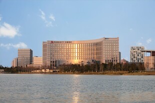 海滨璀璨建筑景观
