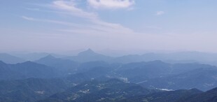 登明堂山