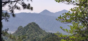登明堂山