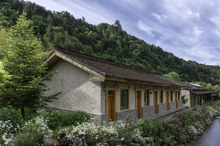 山间小屋 自然环绕的静谧处