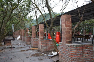 乡村砖砌长廊建筑景观