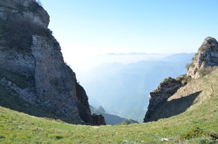 山间美景 视野开阔的风光