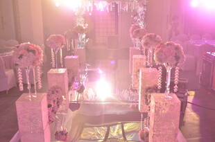 梦幻粉色系婚礼现场布置